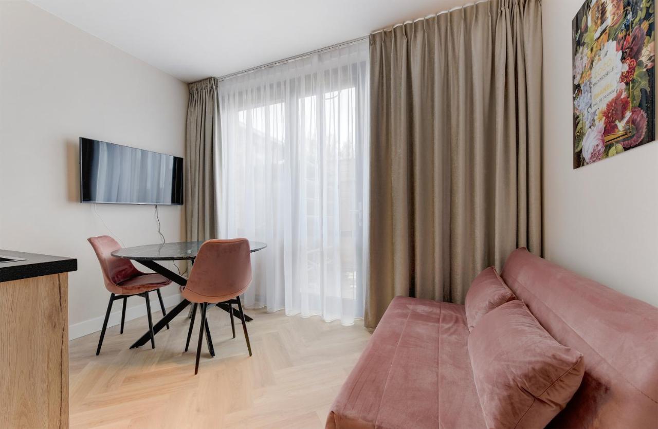 Novallure Short Stay Apartments Leidschendam Esterno foto
