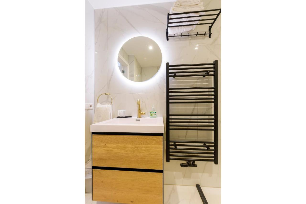 Novallure Short Stay Apartments Leidschendam Esterno foto