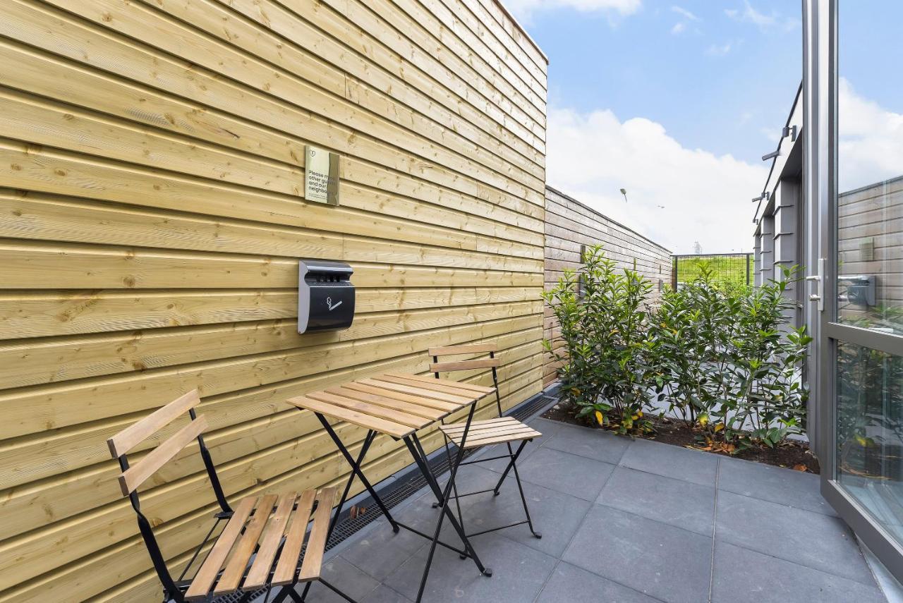 Novallure Short Stay Apartments Leidschendam Esterno foto